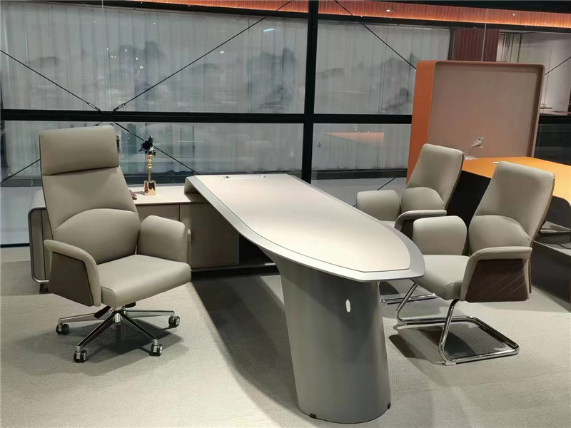 经理总栽办公椅