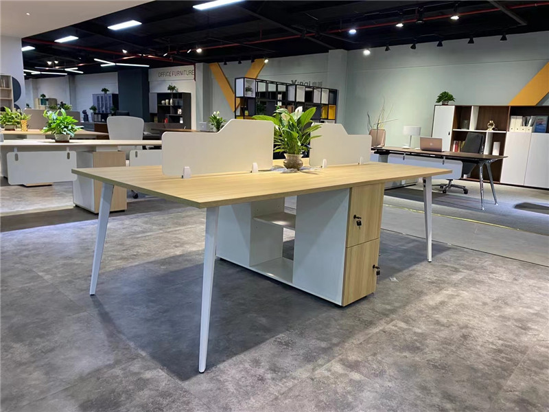 开放式办公工位