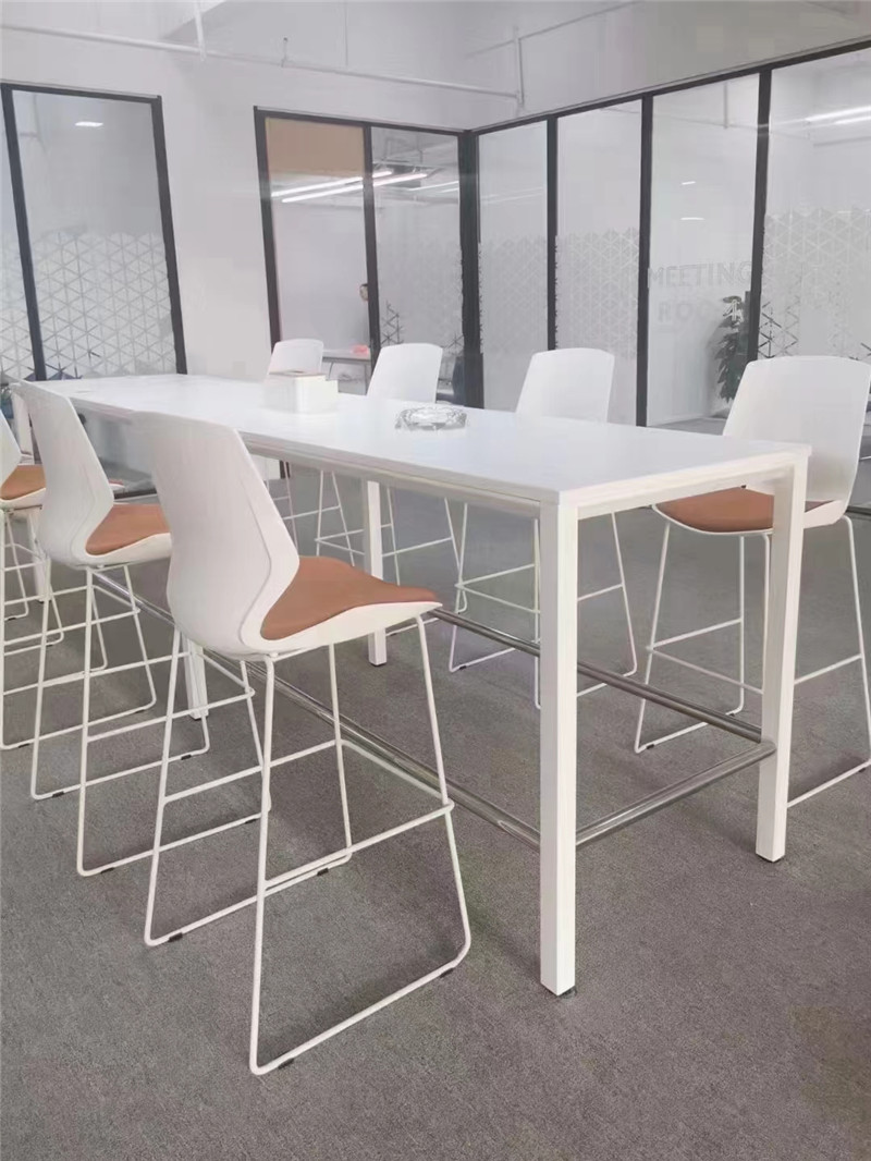 开放式办公工位