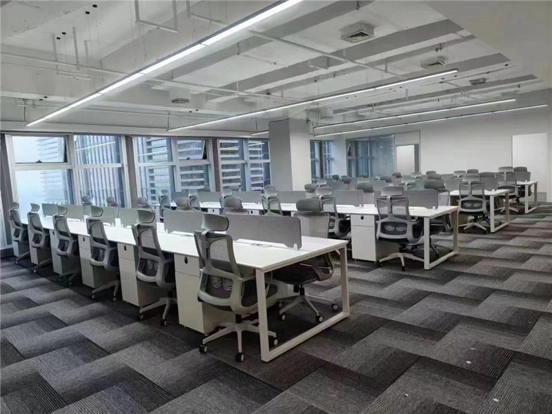 开放式办公工位
