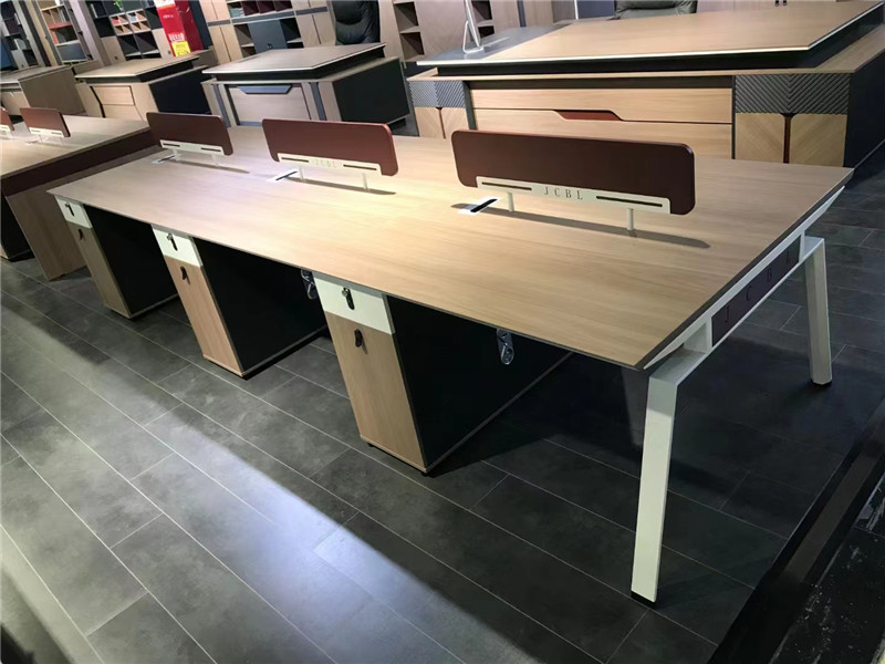 开放式办公工位