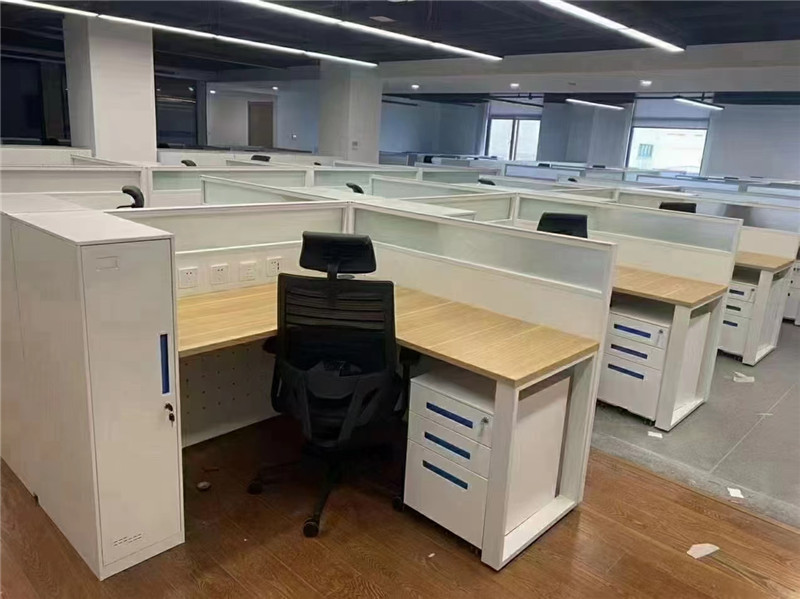 屏风式办公工位