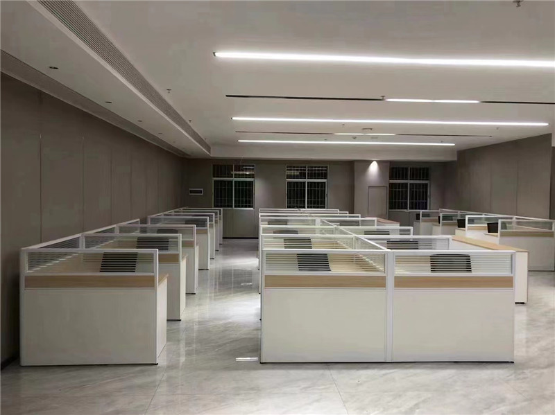 屏风式办公工位